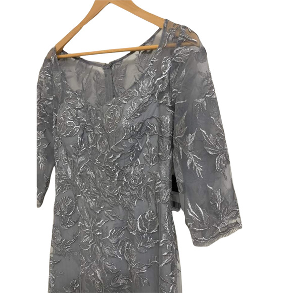 La femme Floral Embroidered Mesh A-Line Gown Silver Size 6 NWT $588 #28053 - Picture 3 of 8